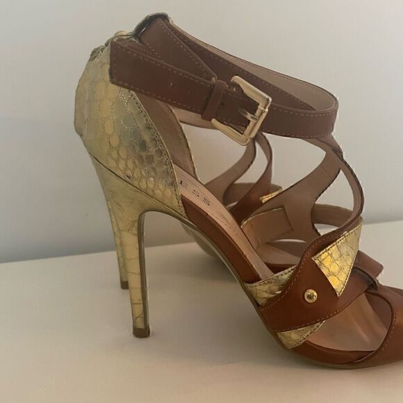 GUESS Brown Gold Snake Skin Strappy Buckle Sandals Heels Size 9.5 Shoes - Picture 2 of 14